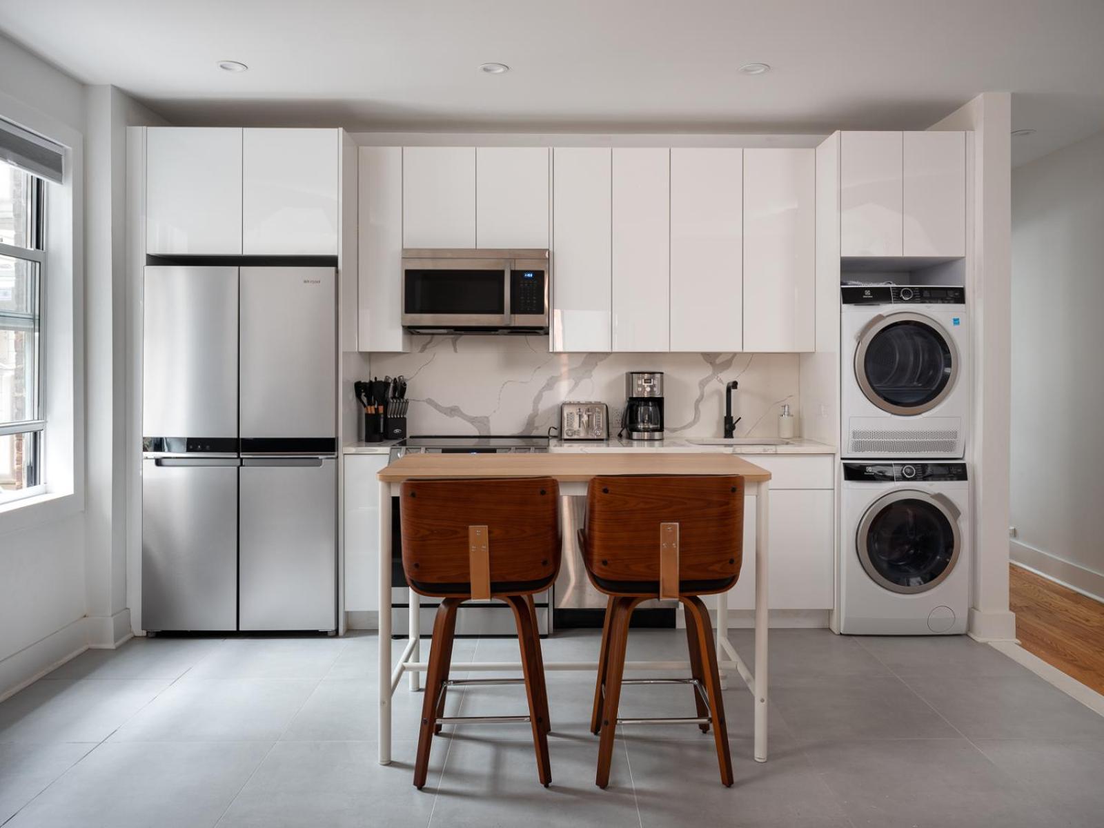 Three Bedroom Brooklynite Suite! New York Dış mekan fotoğraf